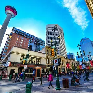  Apartment A Spacious Downtown 1-bed Canada